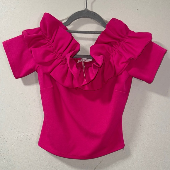 Chic Fuchsia Ruffle Blouse off the shoulder size Medium NWT hot pink classy 6013 - Picture 1 of 6